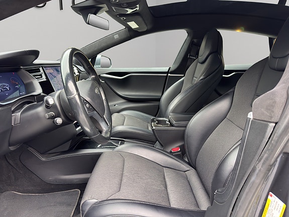 Tesla Model S 16 of 30