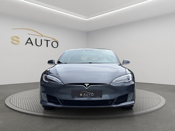 Tesla Model S 2 of 30