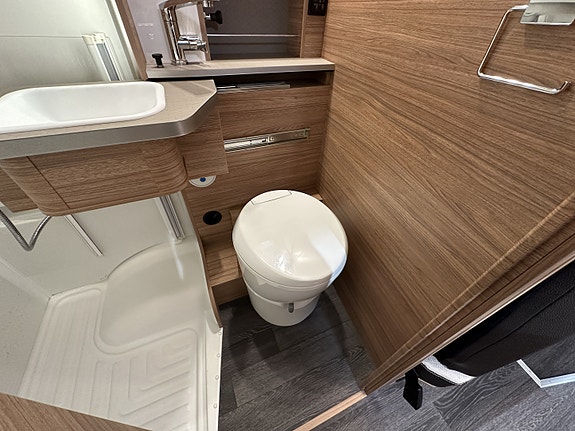Weinsberg X-Cursion Van 500 MQ Edition [Pepper] - VW 150HK Automat - Lithium - Solcelle 26 of 30