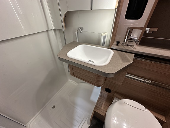Weinsberg X-Cursion Van 500 MQ Edition [Pepper] - VW 150HK Automat - Lithium - Solcelle 25 of 30