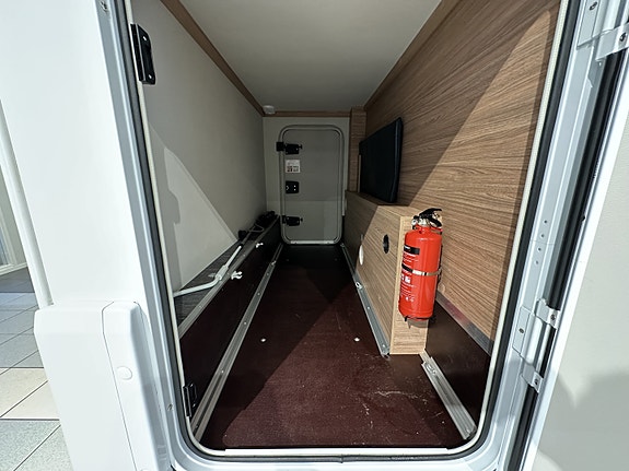 Weinsberg X-Cursion Van 500 MQ Edition [Pepper] - VW 150HK Automat - Lithium - Solcelle 7 of 30