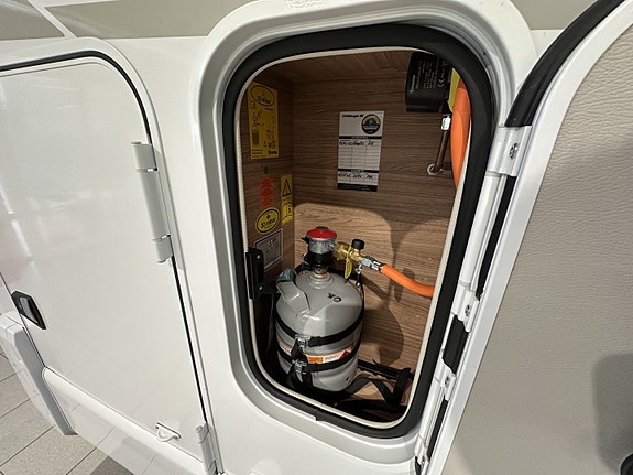 Weinsberg X-Cursion Van 500 MQ Edition [Pepper] - VW 150HK Automat - Lithium - Solcelle 6 of 30