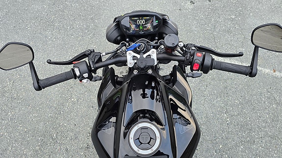Triumph Street Triple RS 765 13 of 25