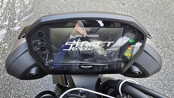 Triumph Street Triple RS 765 11 of 25