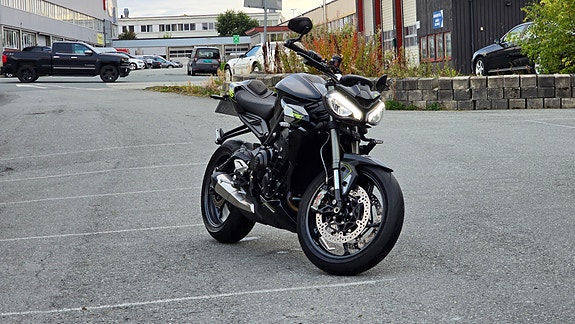 Triumph Street Triple RS 765 3 of 25