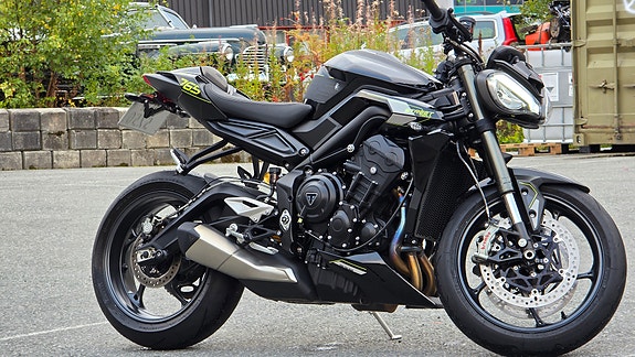 Triumph Street Triple RS 765 4 of 25