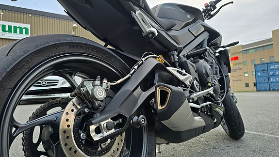 Triumph Street Triple RS 765 25 of 25