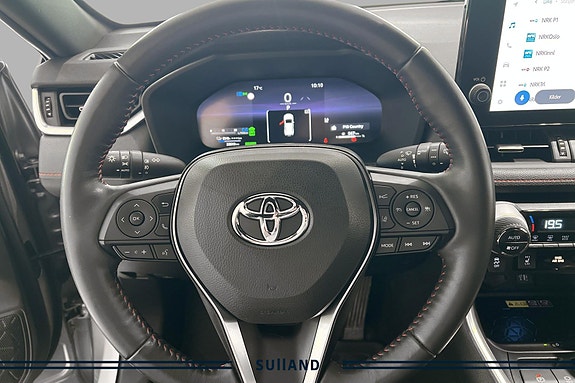 Toyota RAV4 11 of 16