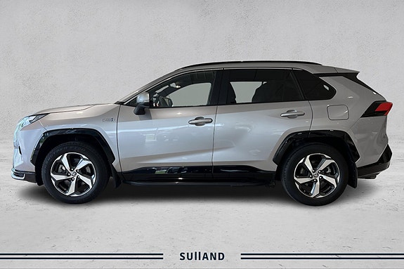 Toyota RAV4 2 of 16