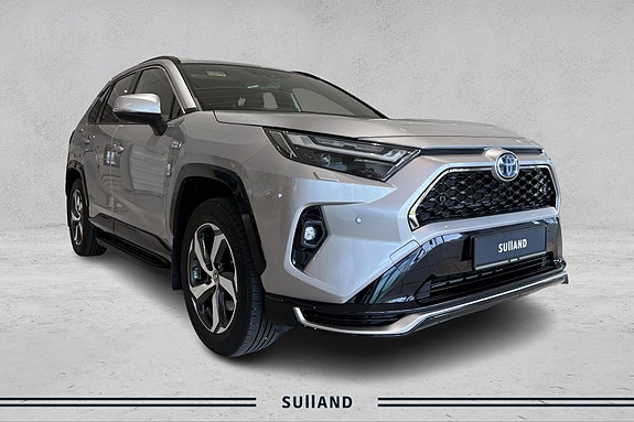 Toyota RAV4 7 of 16