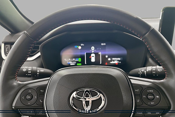 Toyota RAV4 12 of 16