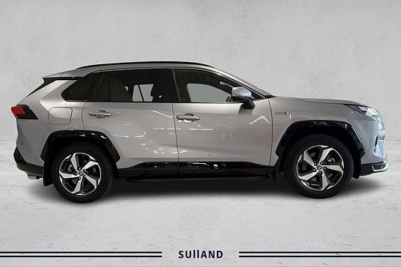 Toyota RAV4 6 of 16