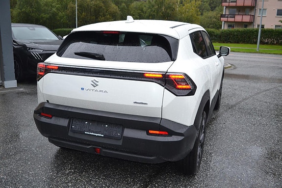 Suzuki Vitara 4 of 18