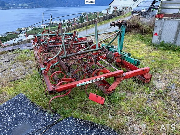 Kverneland Harv m/ sloddeplank og ribbetrommel 6 of 17