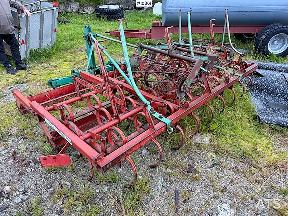 Kverneland Harv m/ sloddeplank og ribbetrommel 2 of 17