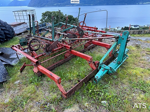 Kverneland Harv m/ sloddeplank og ribbetrommel 9 of 17