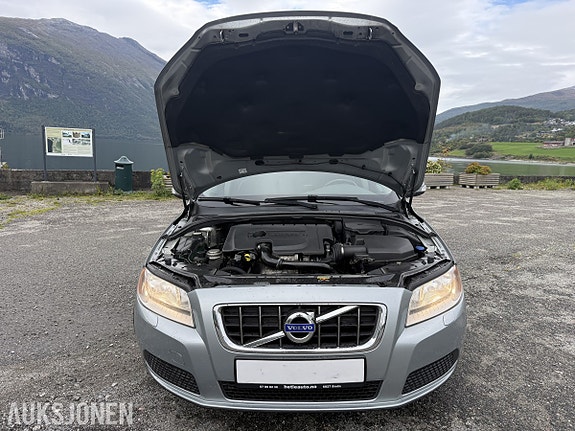 Volvo V70 9 of 30