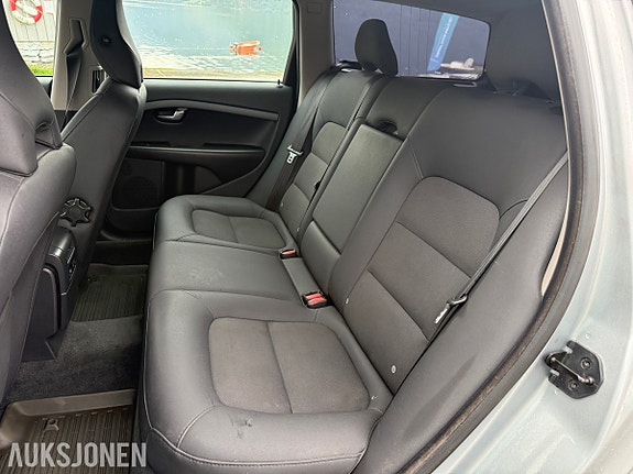 Volvo V70 28 of 30
