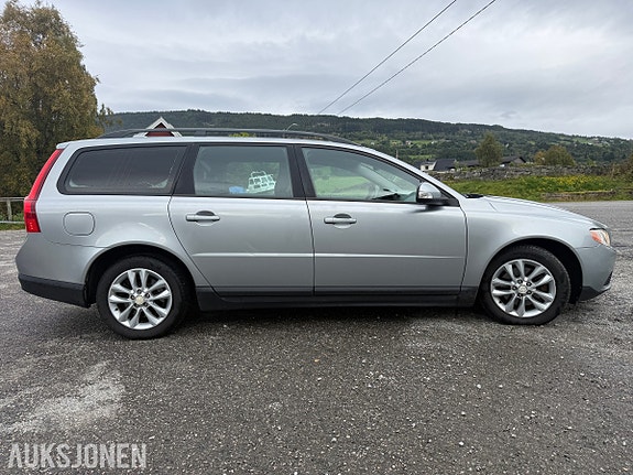 Volvo V70 6 of 30