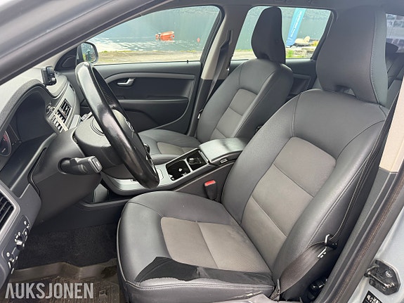 Volvo V70 14 of 30