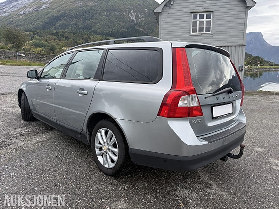 Volvo V70 3 of 30