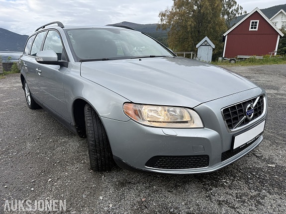 Volvo V70 7 of 30
