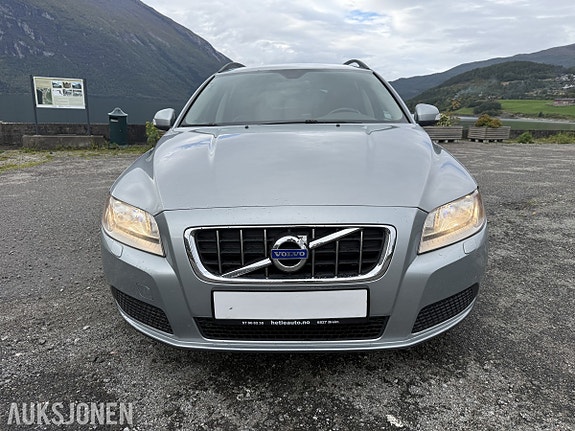 Volvo V70 8 of 30