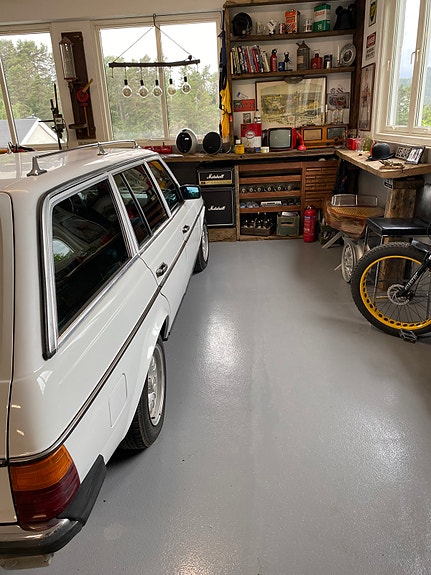 Mercedes-Benz 200 29 of 30