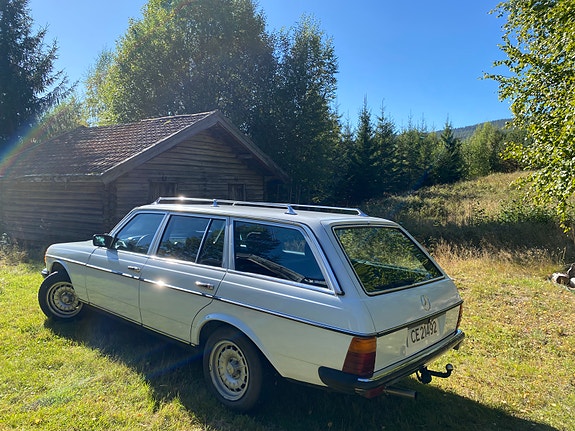 Mercedes-Benz 200 15 of 30