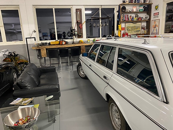 Mercedes-Benz 200 22 of 30