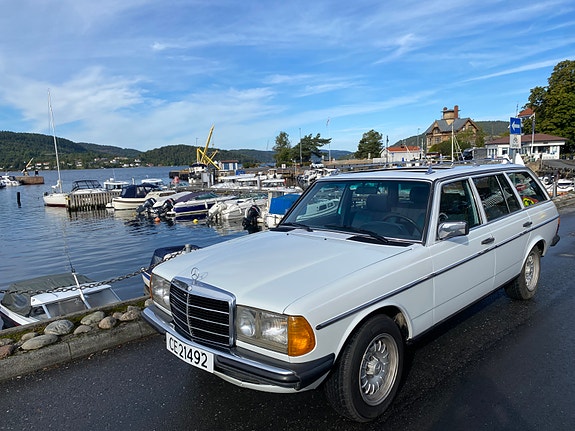 Mercedes-Benz 200 6 of 30