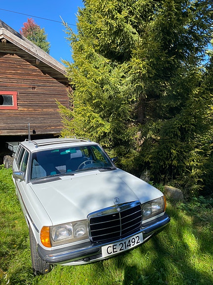 Mercedes-Benz 200 20 of 30