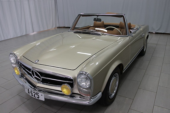 Mercedes-Benz SL 9 of 30