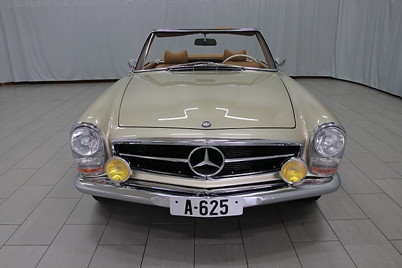 Mercedes-Benz SL 29 of 30
