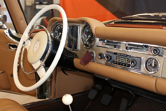 Mercedes-Benz SL 22 of 30