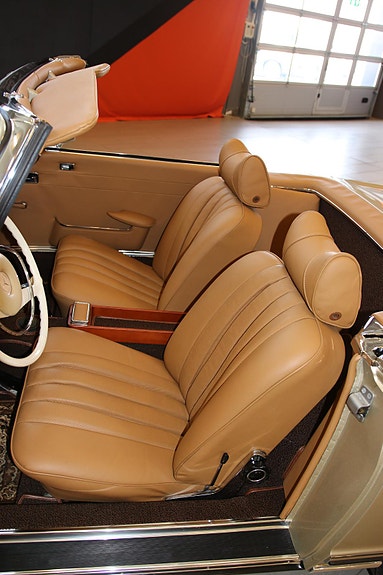 Mercedes-Benz SL 17 of 30