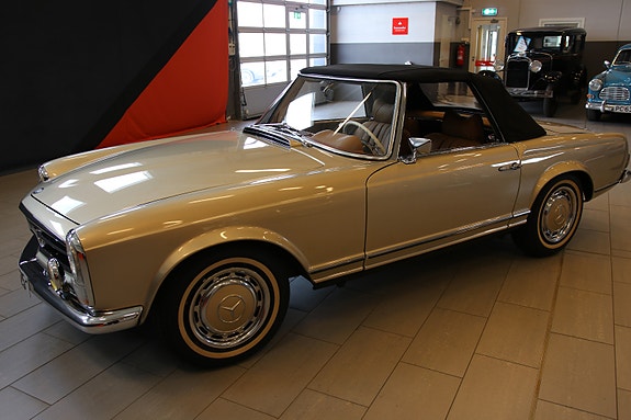 Mercedes-Benz SL 16 of 30