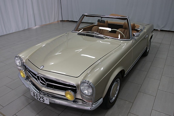 Mercedes-Benz SL 7 of 30