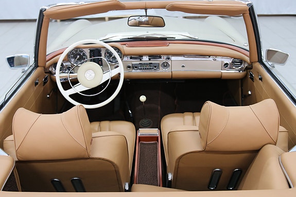 Mercedes-Benz SL 8 of 30