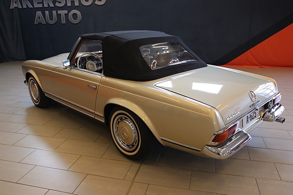Mercedes-Benz SL 20 of 30