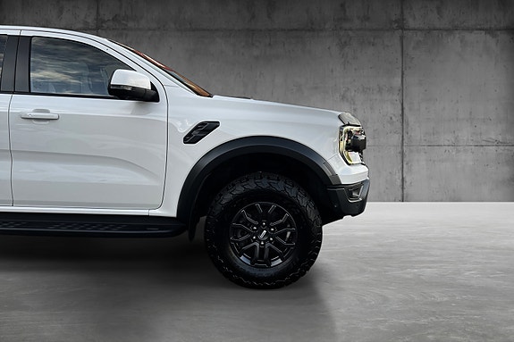 Ford Ranger Raptor 10 of 30