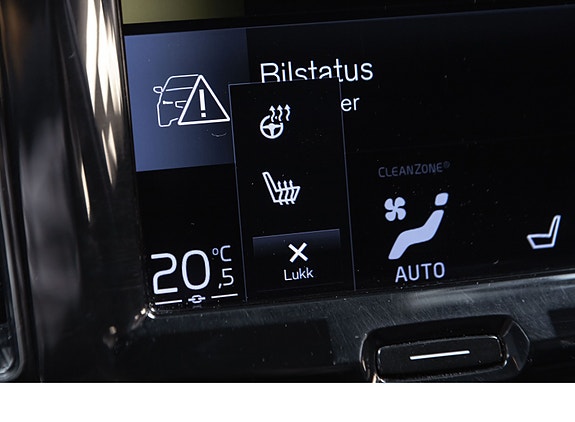 Volvo XC60 18 of 30