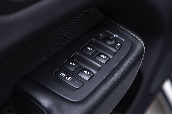 Volvo XC60 22 of 30