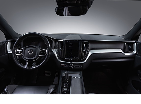 Volvo XC60 10 of 30