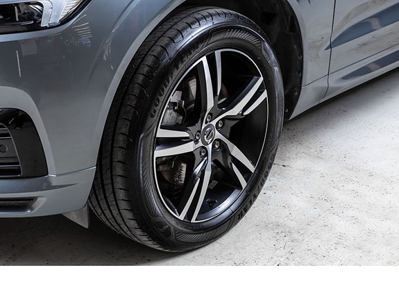 Volvo XC60 3 of 30