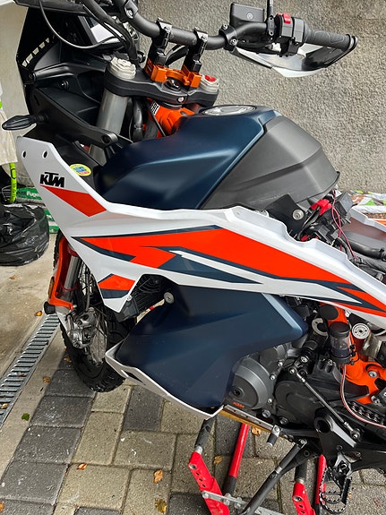 KTM 890 Adventure R 18 of 29