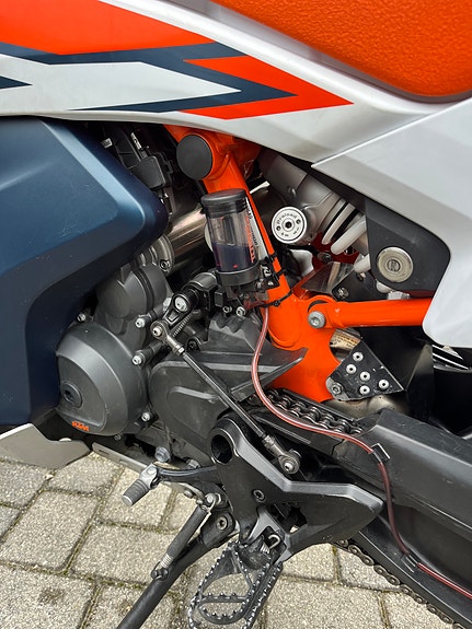 KTM 890 Adventure R 13 of 29
