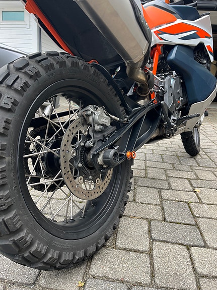 KTM 890 Adventure R 11 of 29
