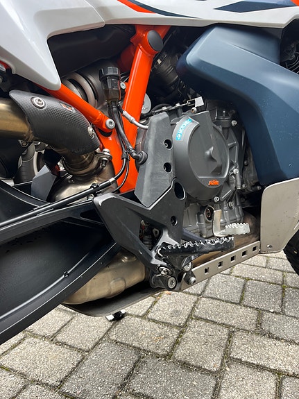 KTM 890 Adventure R 10 of 29