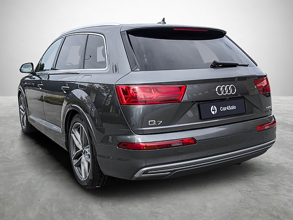 Audi Q7 3 of 23